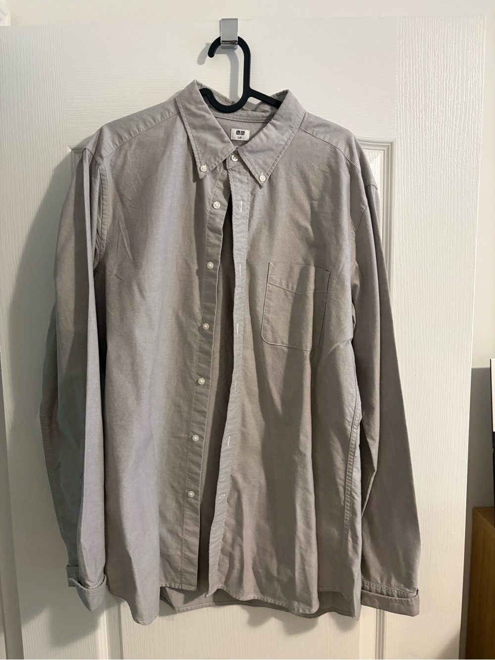 Uniqlo Men's Button-Down Shirt - Light Gray